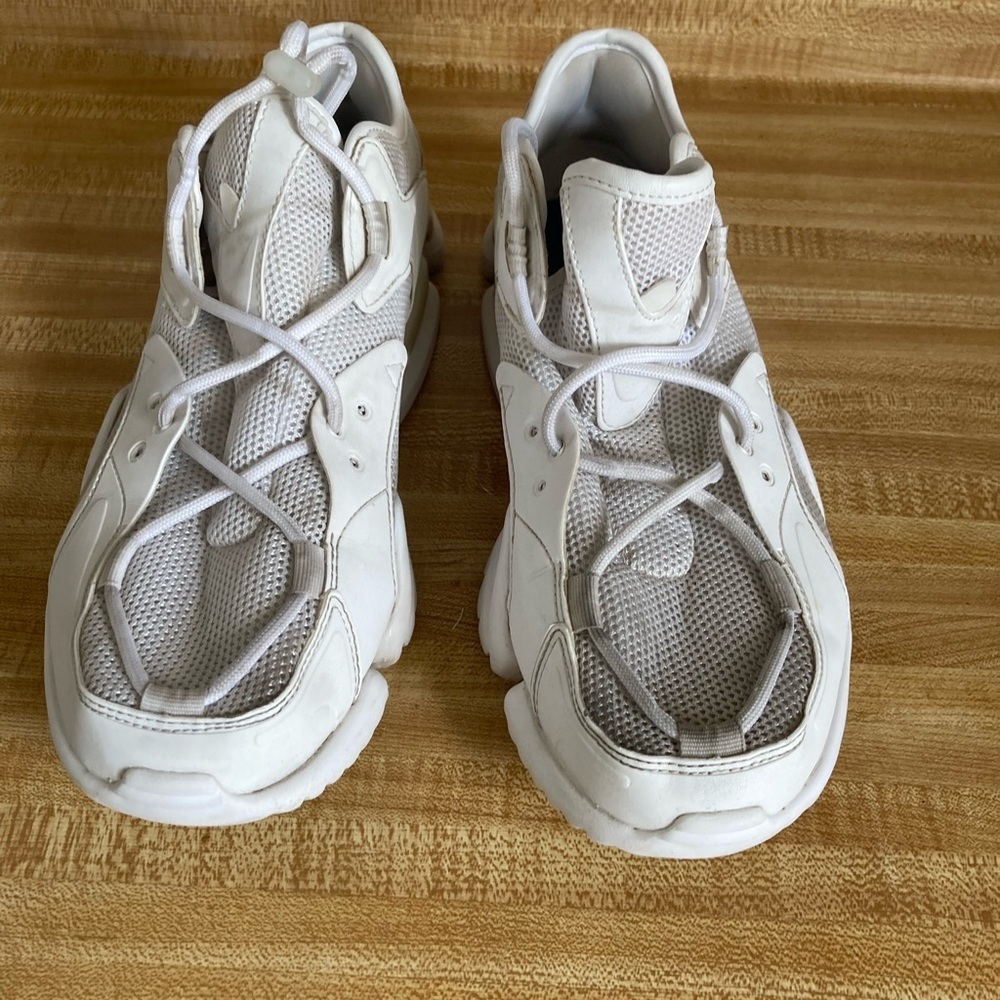 Reebok Run.r 96 Sneakers in White - Picture 3 of 9